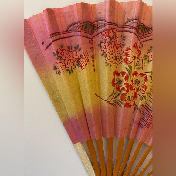 VINTAGE FOLDING HAND FAN Made in JAPAN - Picture 5 of 16